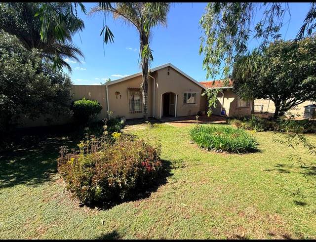 3 BEDROOM HOUSE FOR SALE IN GLEN MARAIS